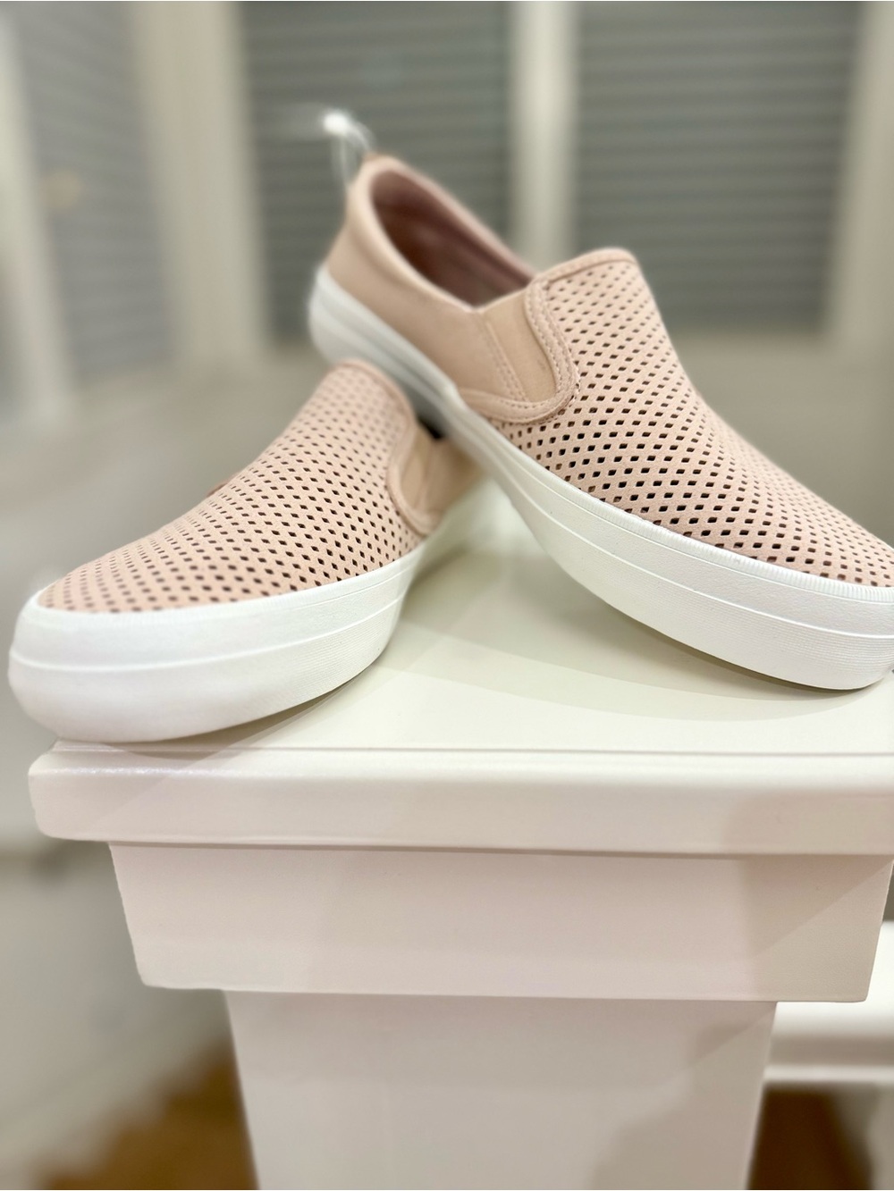 Brand New Sperry Crest Twin Perforated Slip-On Sneakers Blush Pink Size 9